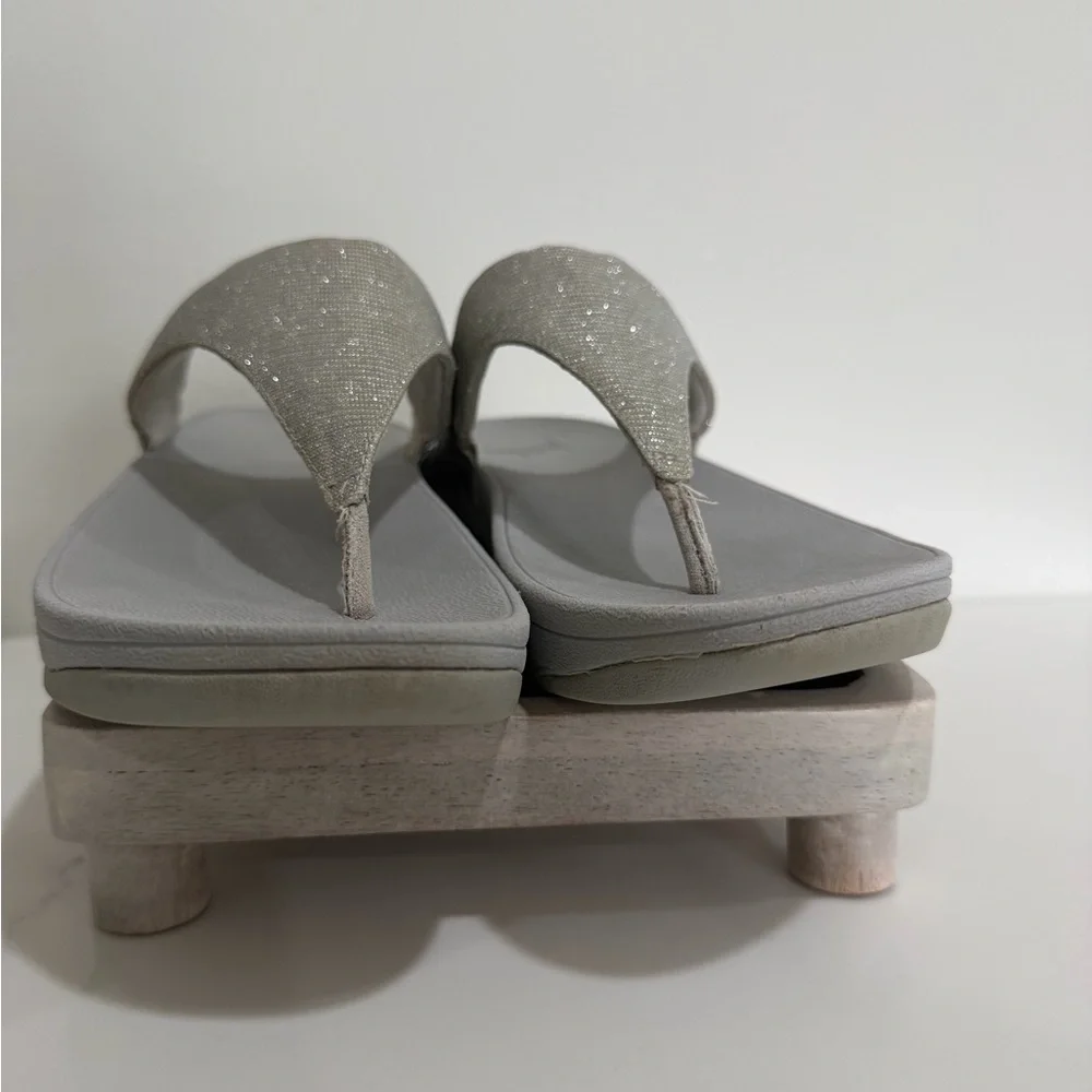 Fitflop  Size 7 Lulu Shimmerlux Womens Sandal Silver Toe Post Slip-On - Picture 6 of 10